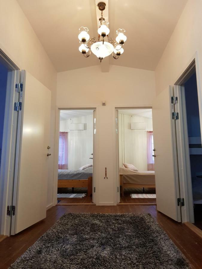 Vare 4 Vandrarhem Traslovslage Экстерьер фото